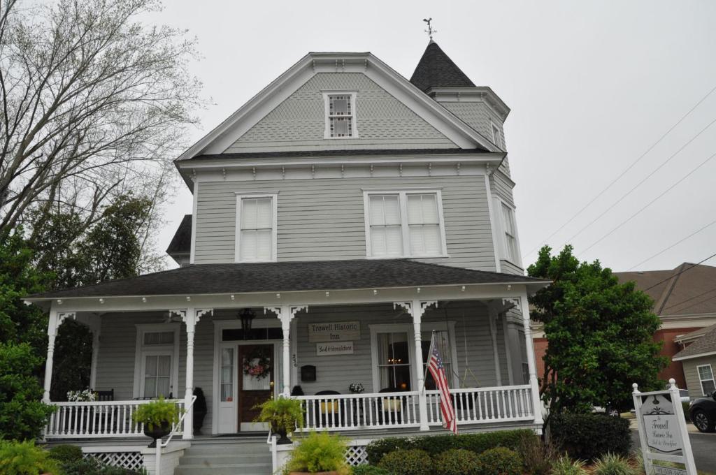 Trowell Historic Inn Main image 1